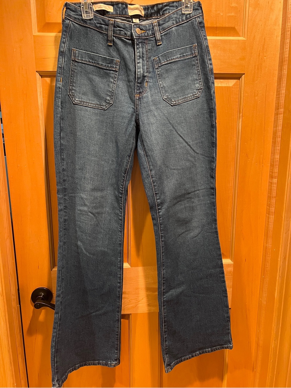 Universal Thread Women’s Blue High-Rise Flare Jeans Front Patch Pockets 6R